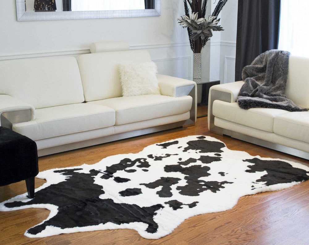 5' X 8' Black and White Hand Knotted Area Rug - Homeroots - Flyclothing LLC