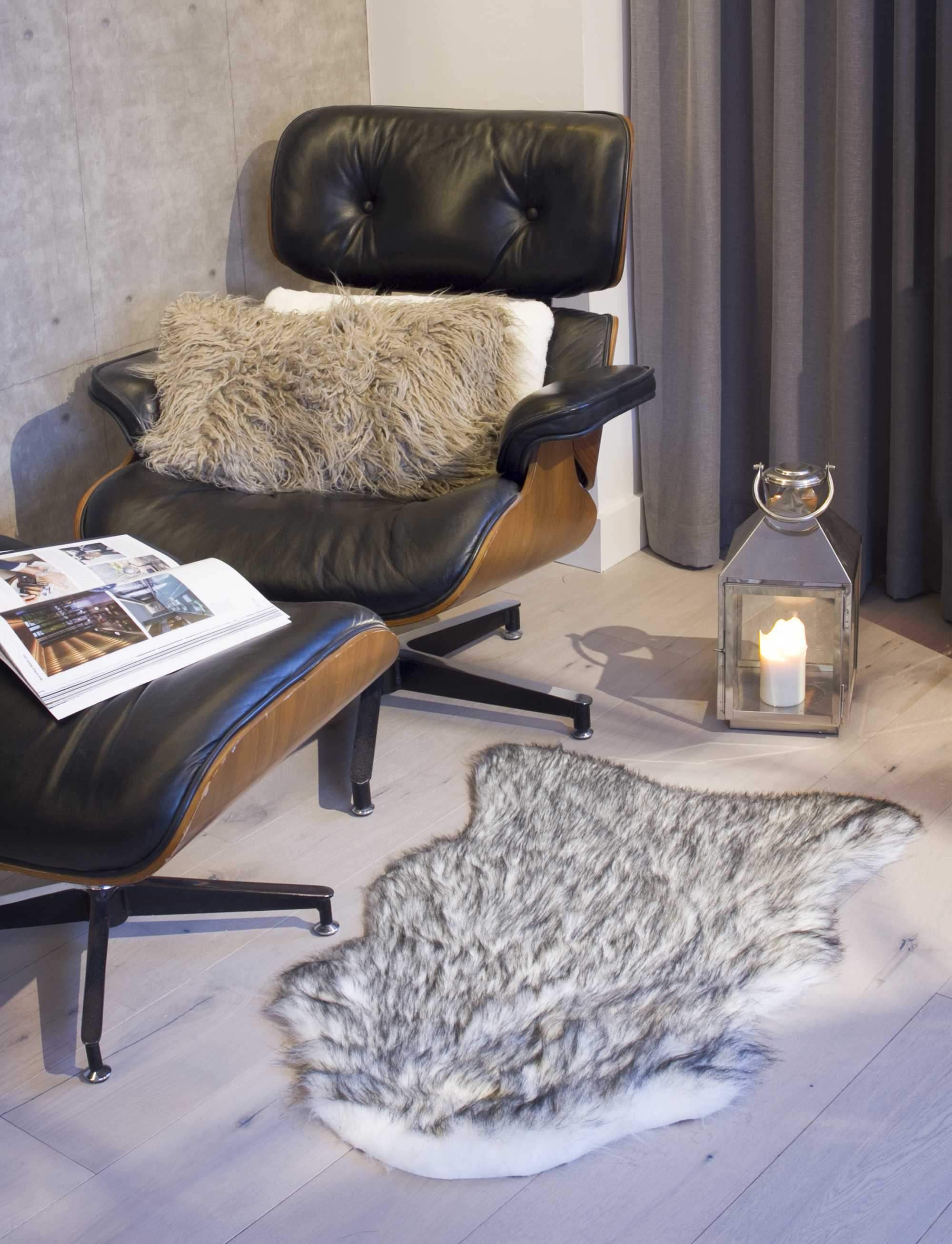2' X 3' Gray Faux Sheepskin Shag Washable Area Rug - Homeroots - Flyclothing LLC
