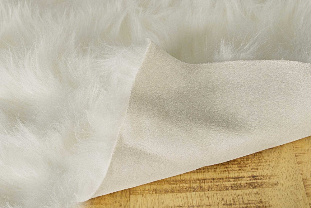 2' X 3' Off White Faux Fur Washable Area Rug - Homeroots - Flyclothing LLC