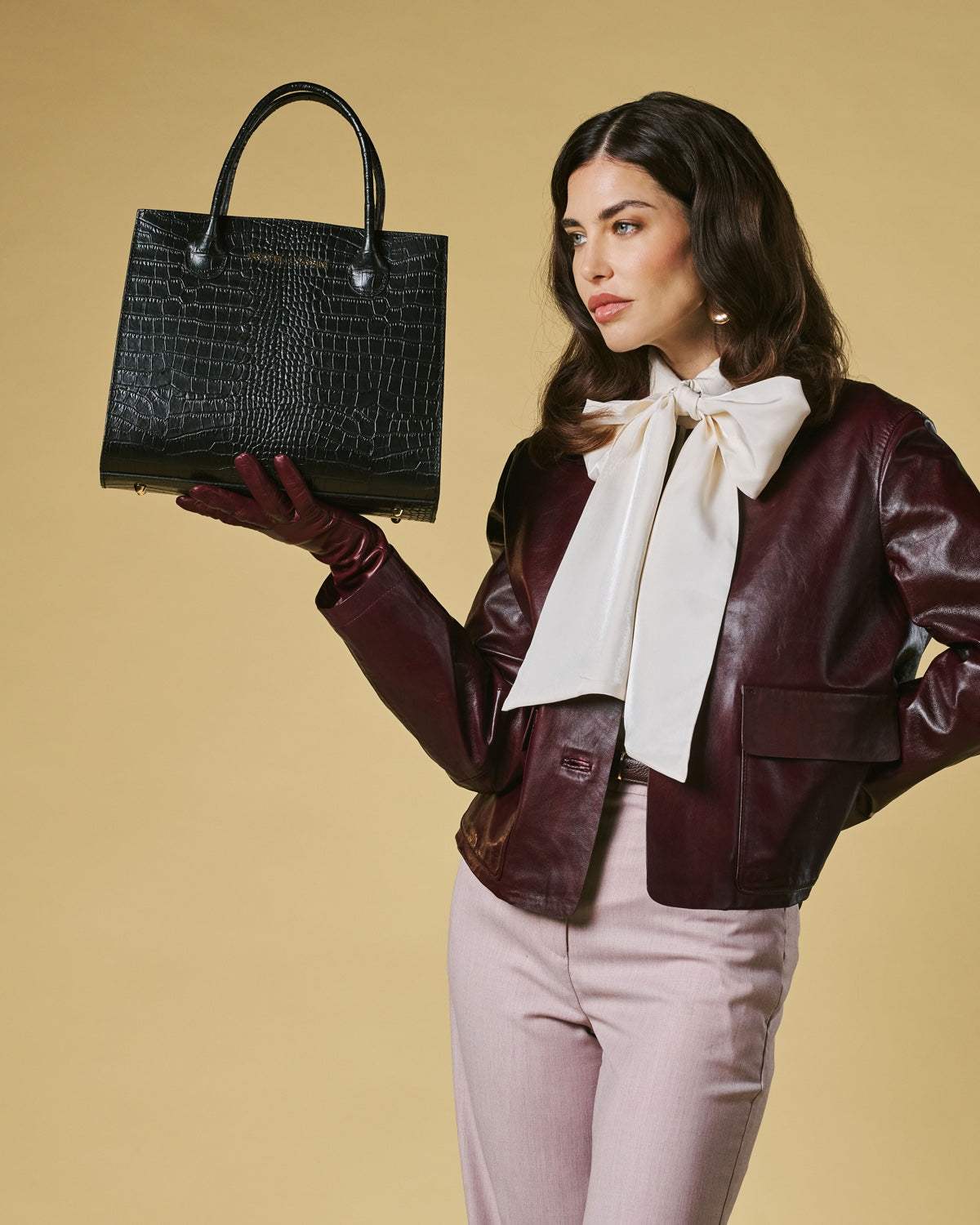 Patrizia (black) - Italian calf leather women's handbag (with shoulder strap)