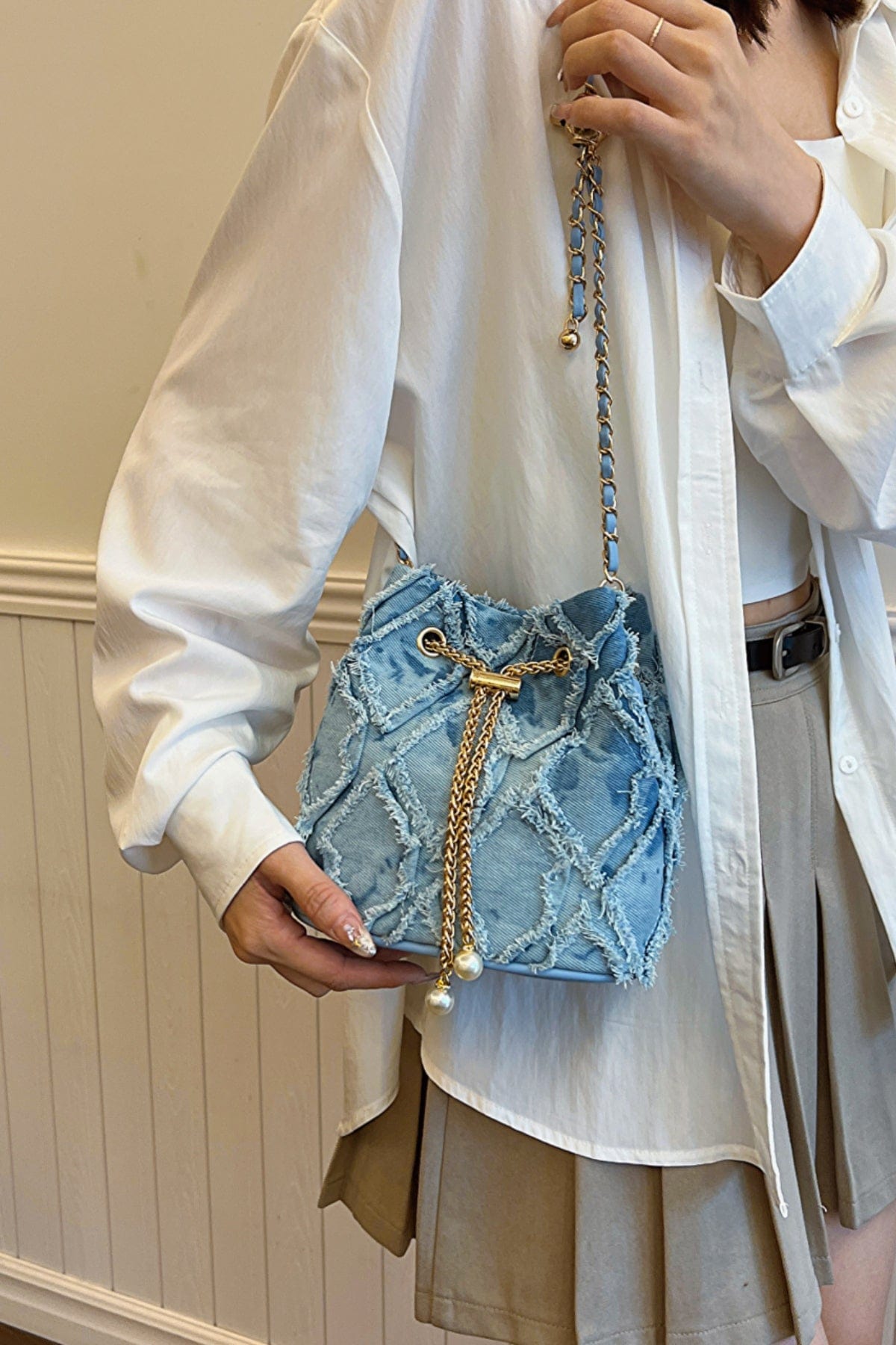 Chain Drawstring Raw Edge Denim Bucket Bag - Trendsi
