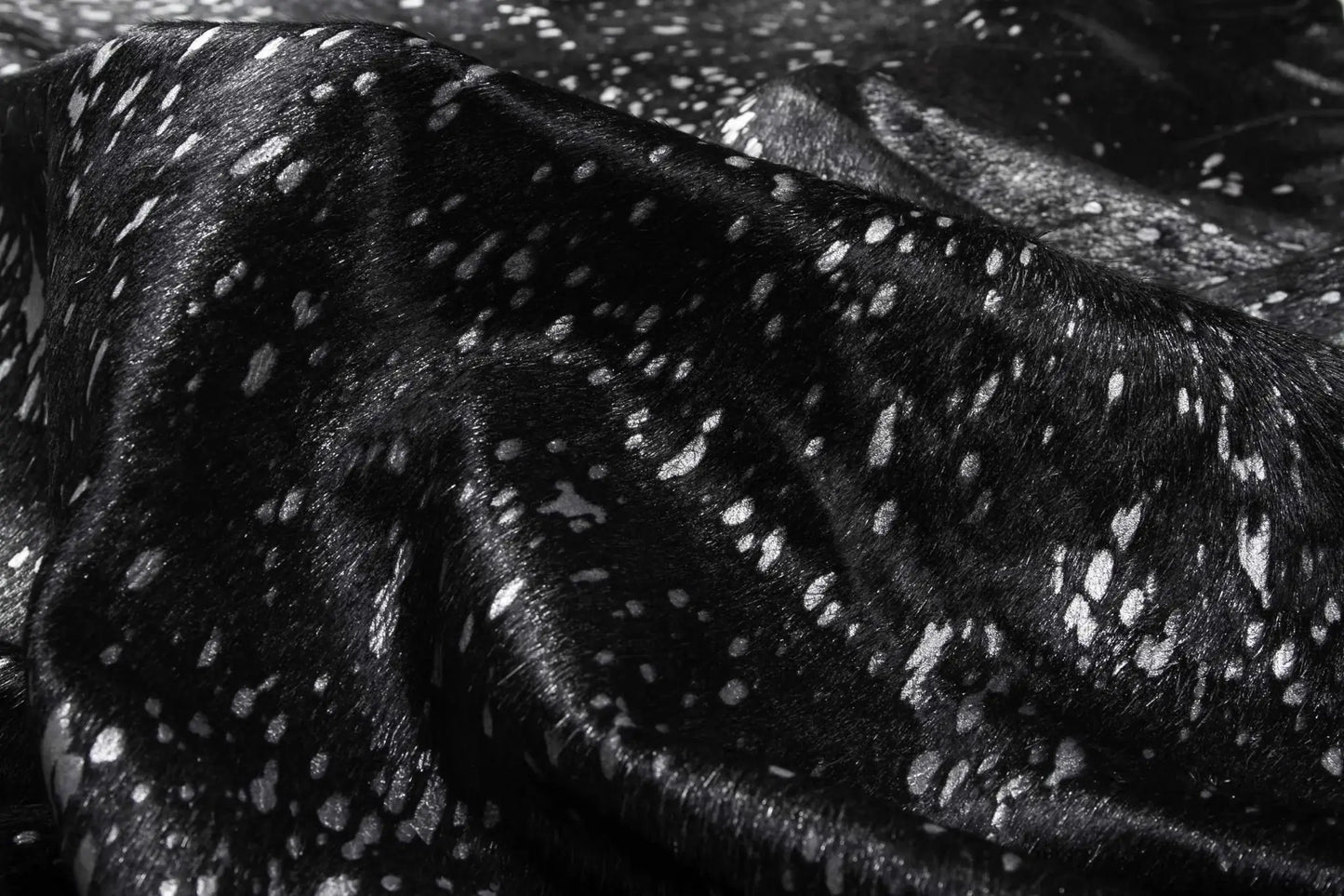 Black And Silver Cowhide Animal Print Area Rug - Homeroots - Flyclothing LLC