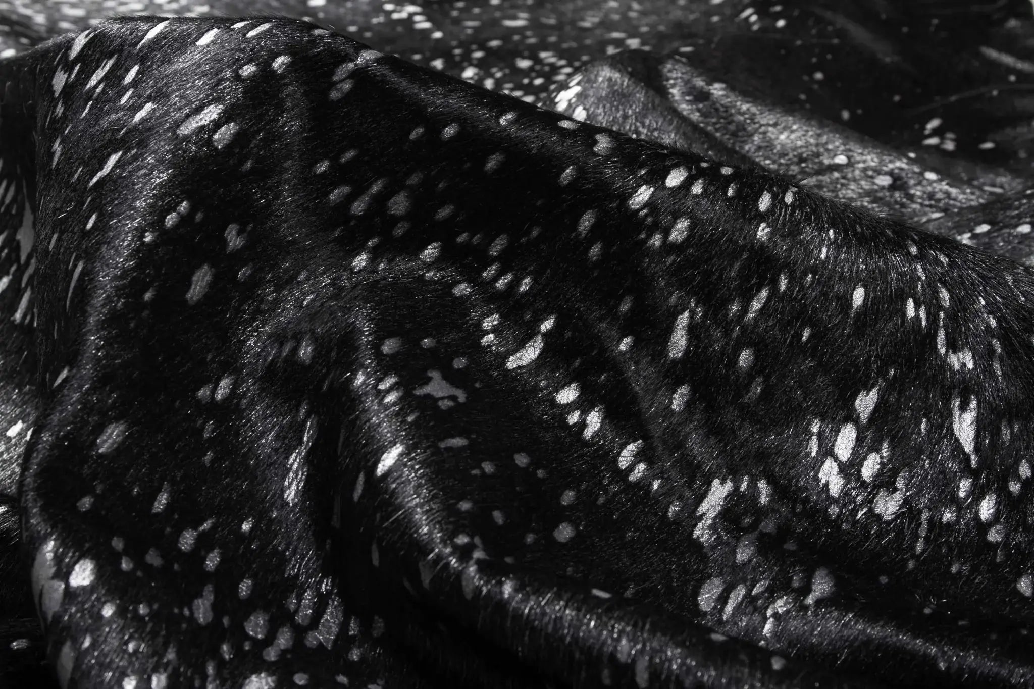Black And Silver Cowhide Animal Print Area Rug - Homeroots - Flyclothing LLC