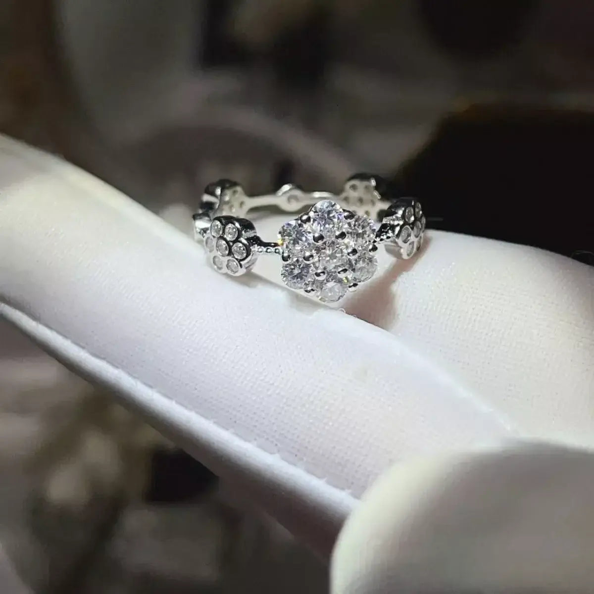 925 Sterling Silver Moissanite Flower Ring - Trendsi - Flyclothing LLC