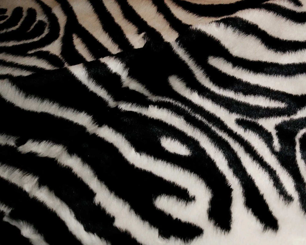 5' X 7' Black and White Faux Cowhide Zebra Print Area Rug - Homeroots - Flyclothing LLC