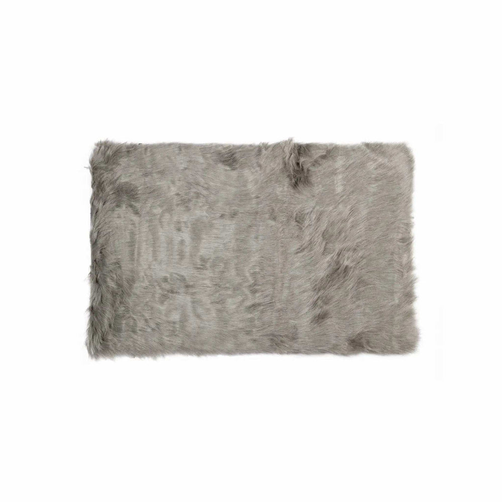 5' X 8' Gray Faux Sheepskin Area Rug - Homeroots - Flyclothing LLC