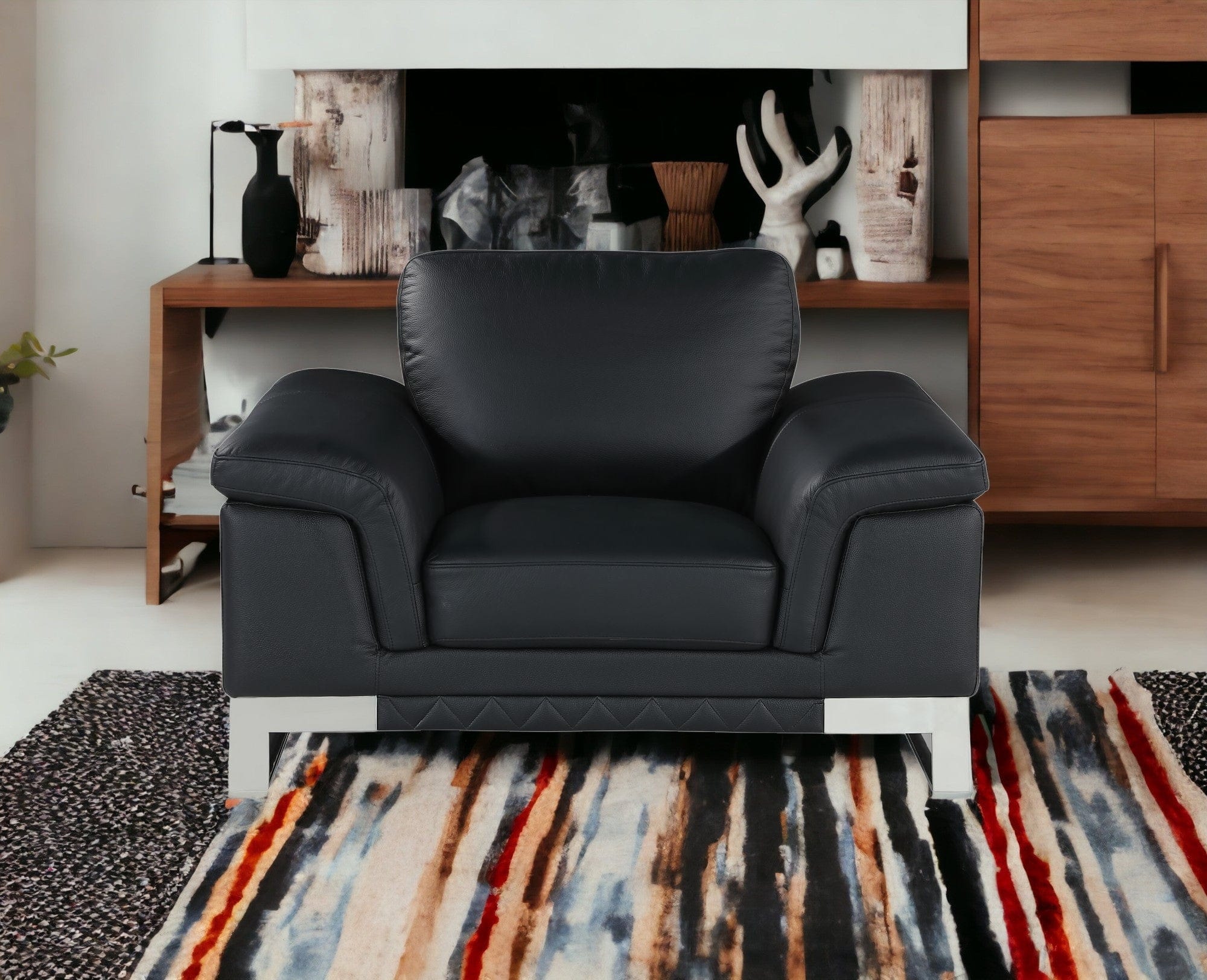 32" Black Lovely Leather Chair - Homeroots - Flyclothing LLC