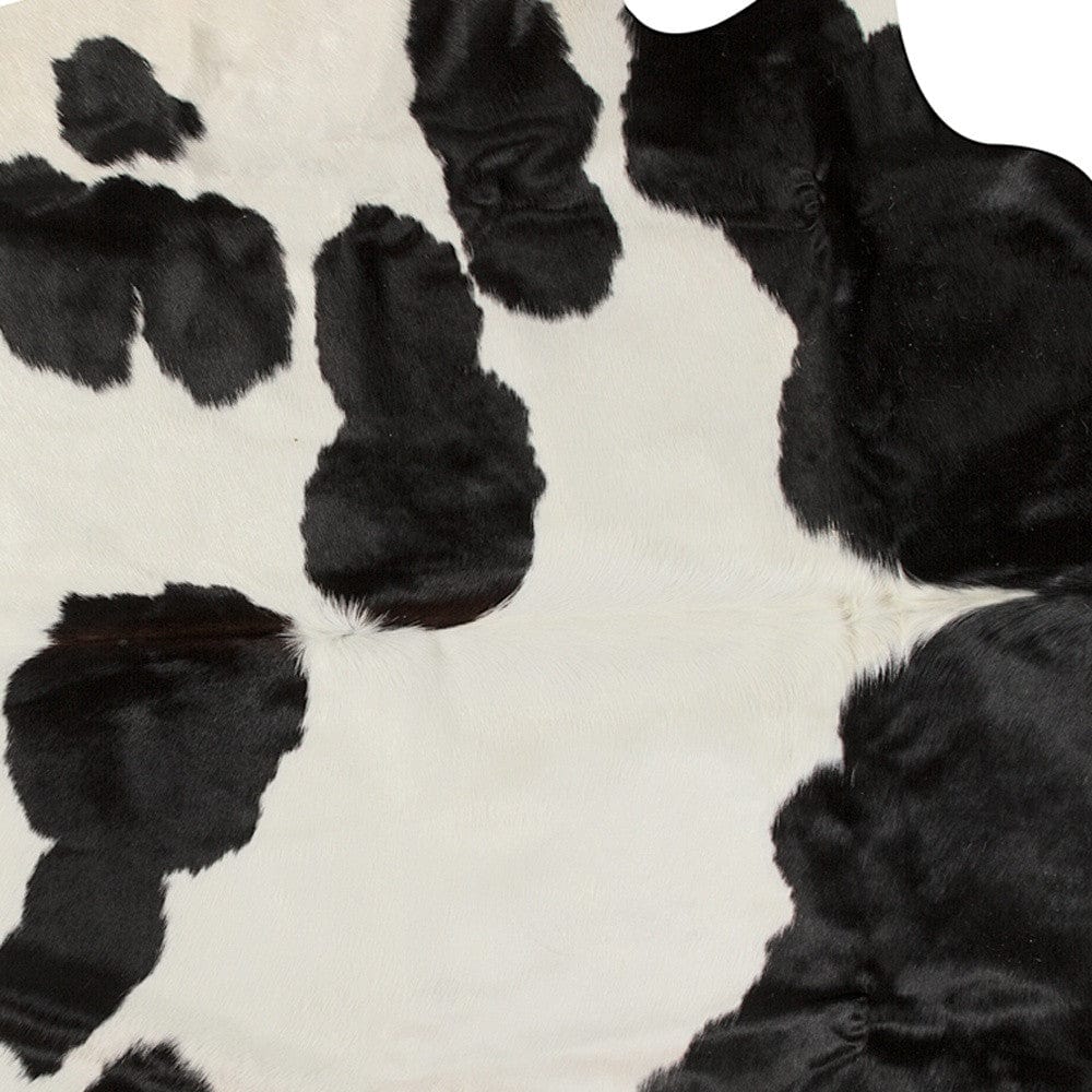 72" X 84" White And Black Cowhide Rug - Homeroots - Flyclothing LLC