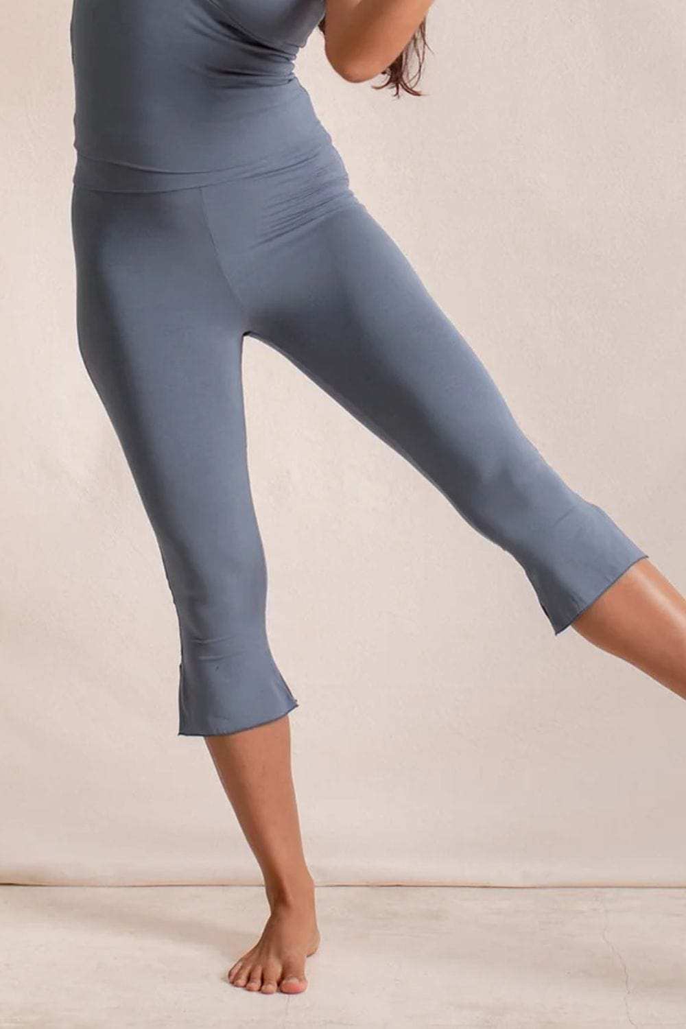 Side Slit Capris Leggings - Trendsi - Flyclothing LLC