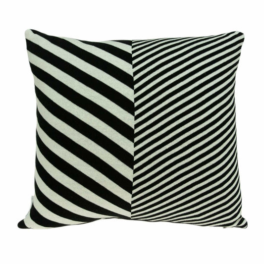 18" X 5" X 18" Transitional White & Black Pillow Cover With Poly Insert - Homeroots