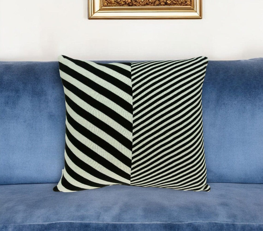 18" X 5" X 18" Transitional White & Black Pillow Cover With Poly Insert - Homeroots