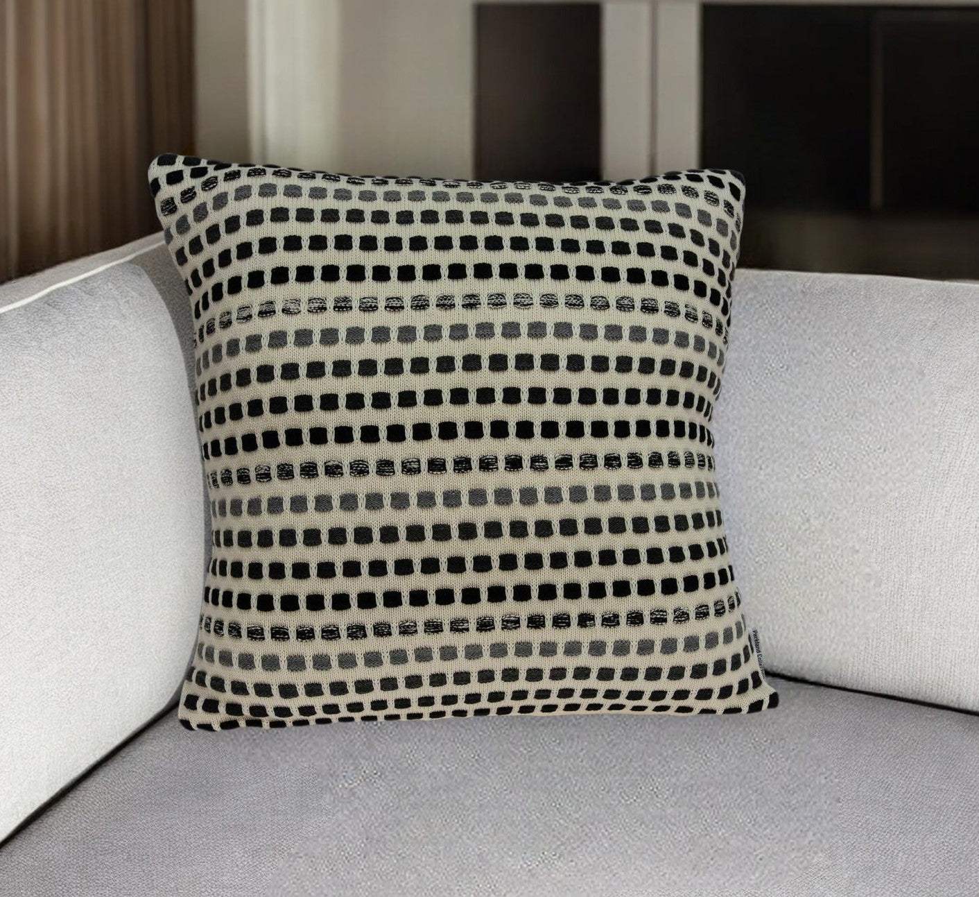 20" X 7" X 20" Elegant Transitional Tan Cotton Pillow Cover With Poly Insert - Homeroots - Flyclothing LLC