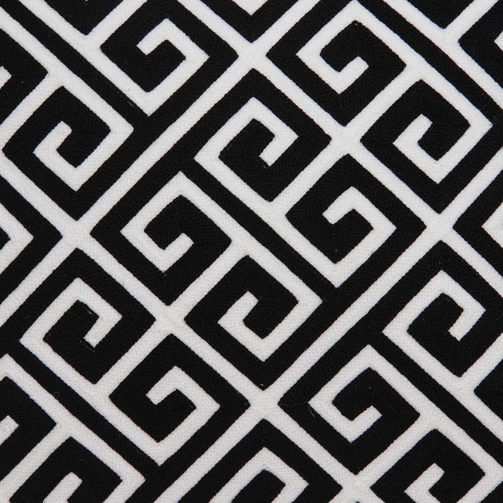 20" X 7" X 20" Cool Transitional Black And White Pillow Cover With Poly Insert - Homeroots - Flyclothing LLC