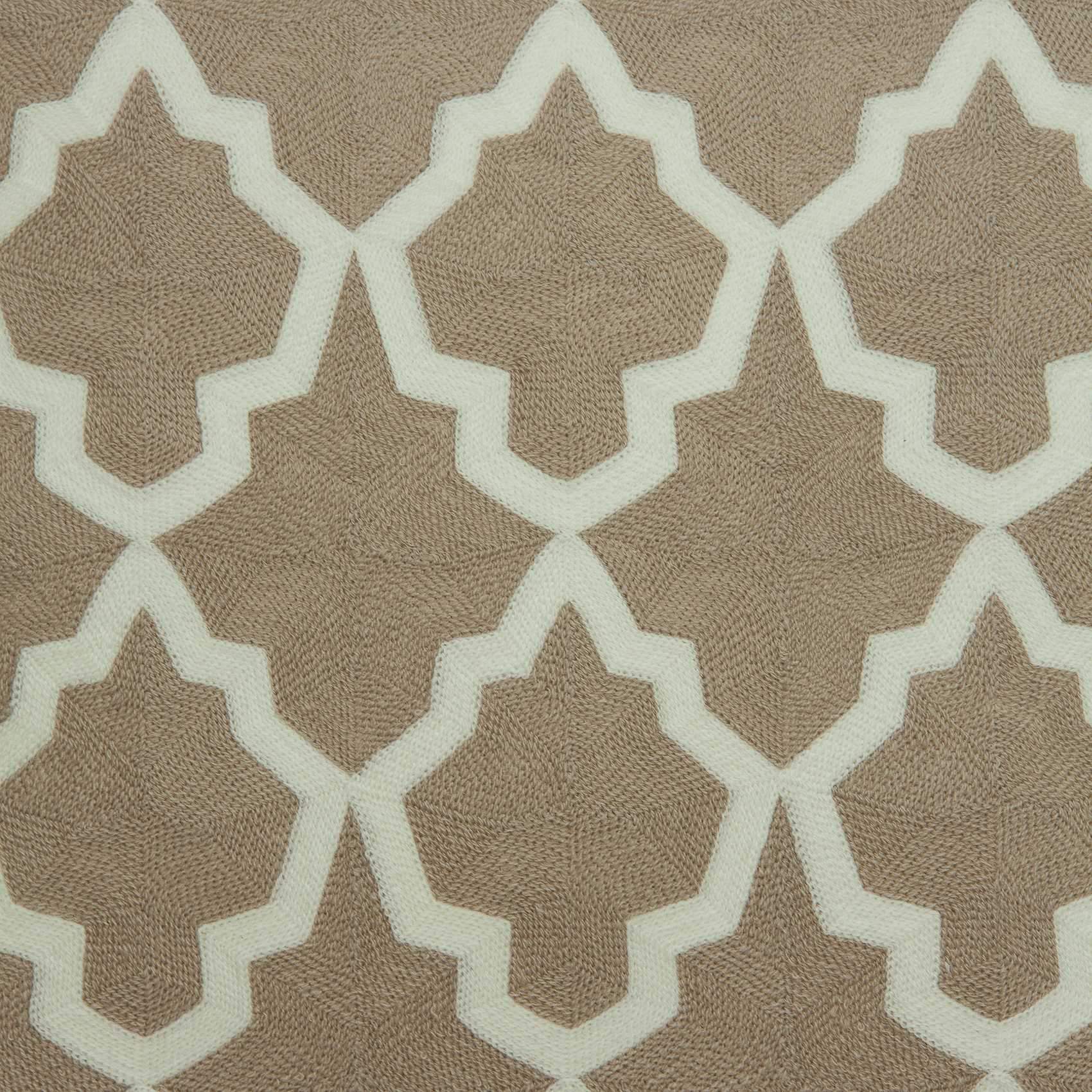 20" X 7" X 20" Transitional Beige And White Pillow Cover With Poly Insert - Homeroots - Flyclothing LLC