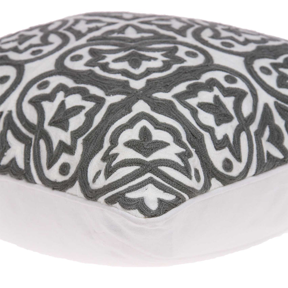 20" X 7" X 20" Traditional Gray And White Cotton Pillow Cover With Poly Insert - Homeroots - Flyclothing LLC