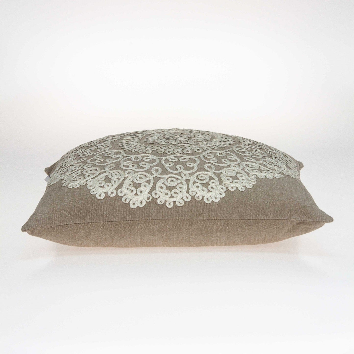 20" X 7" X 20" Traditional Tan Pillow Cover With Poly Insert - Homeroots - Flyclothing LLC