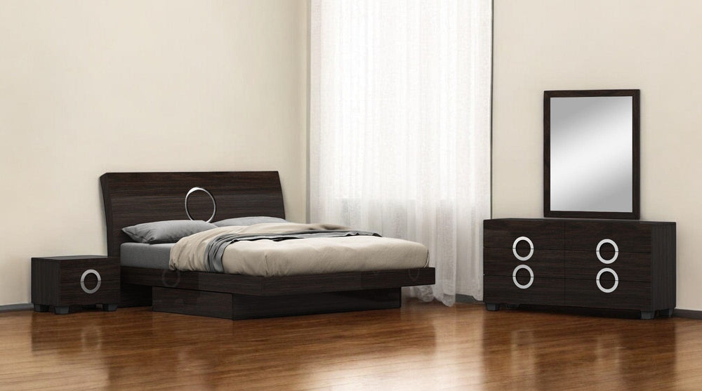 Four Piece Wood Brown Solid Wood Bedroom Set With Mirror - Homeroots