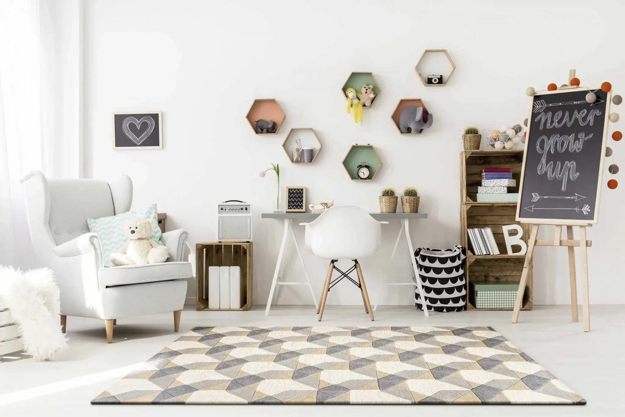 8' X 11' Ivory Grey Hand Tufted Geometric Chain Pattern Indoor Area Rug - Homeroots - Flyclothing LLC