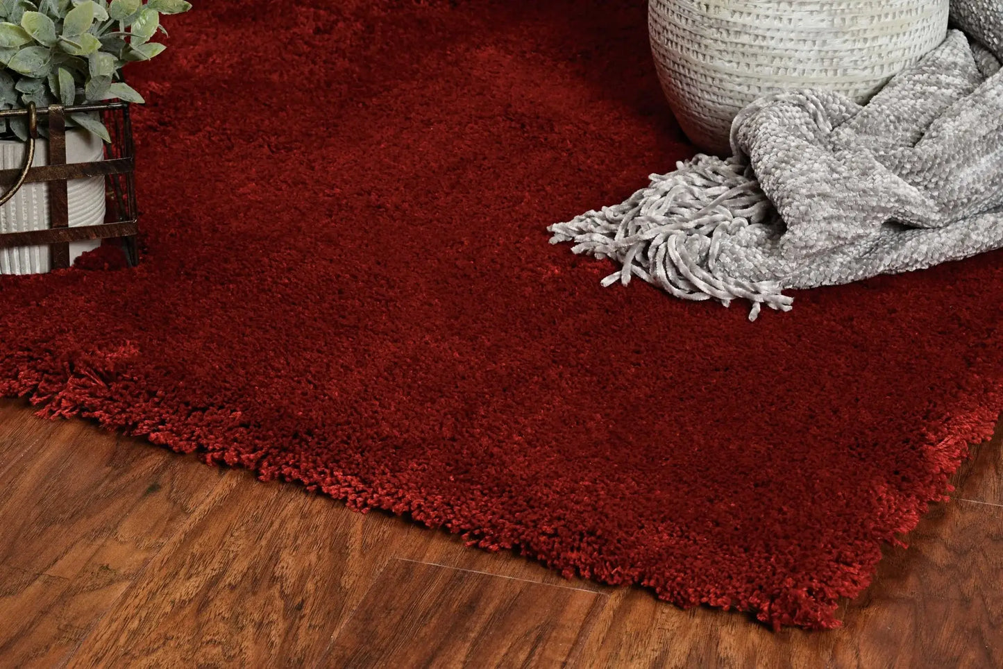 9' X 13' Polyester Red Area Rug - Homeroots - Flyclothing LLC
