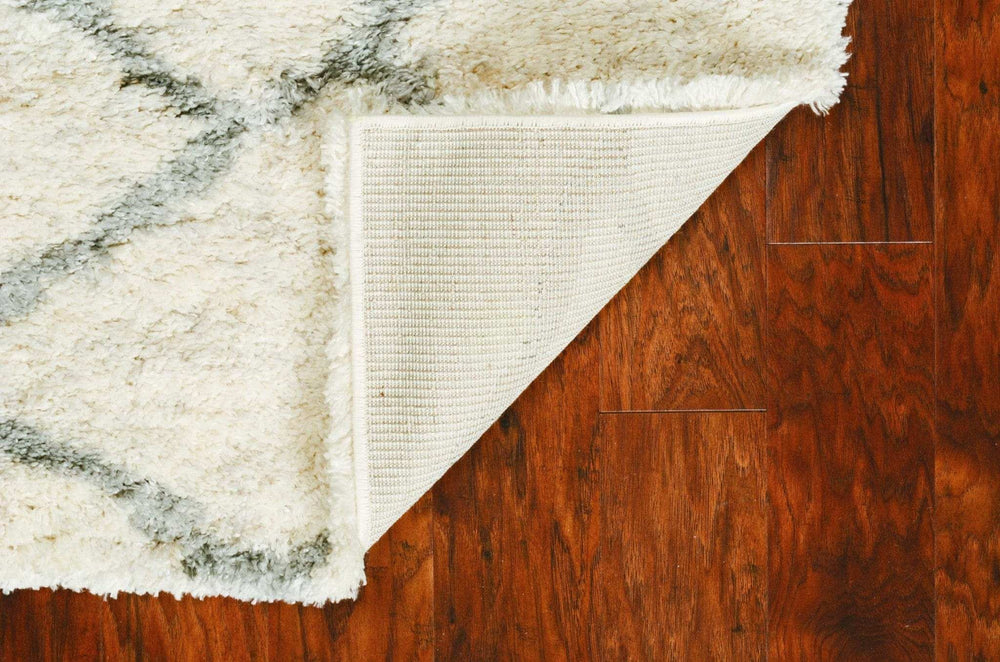 5' X 8' Ivory Grey Machine Woven Chain Link Indoor Area Rug - Homeroots - Flyclothing LLC