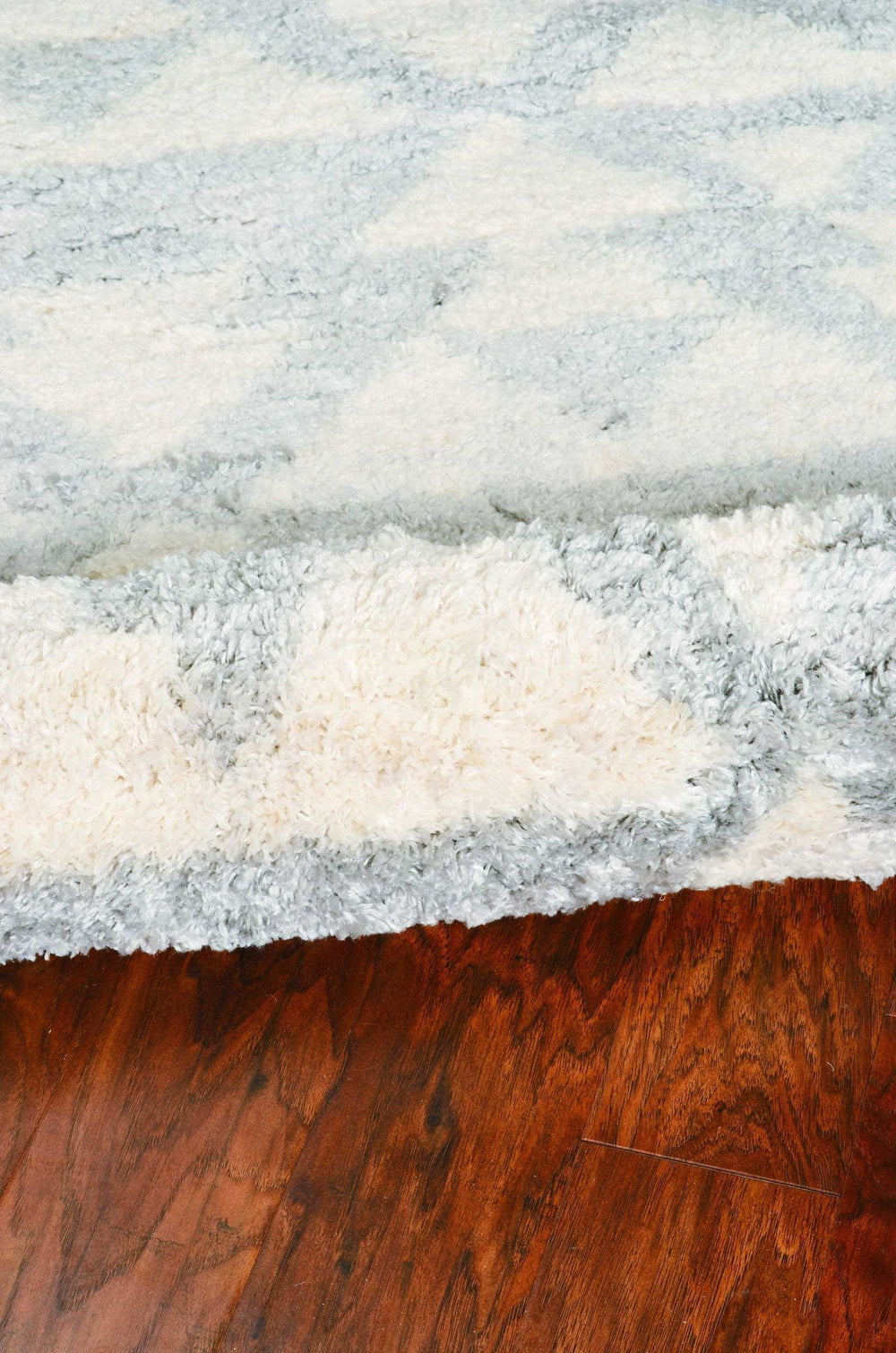 5' X 8' Ivory Or Grey Geometric Triangle Indoor Area Rug - Homeroots - Flyclothing LLC