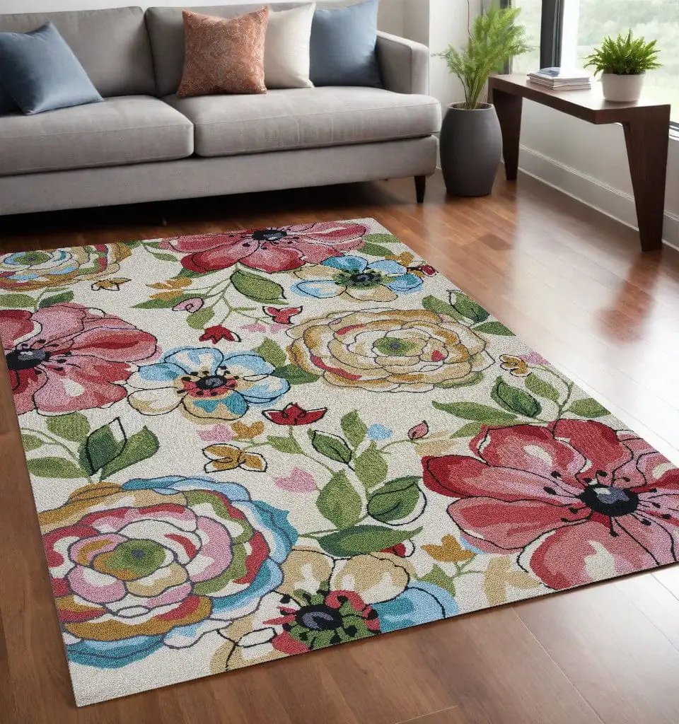 5' X 8' Sand Beige Hand Hooked Oversized Floral Indoor Area Rug - Homeroots