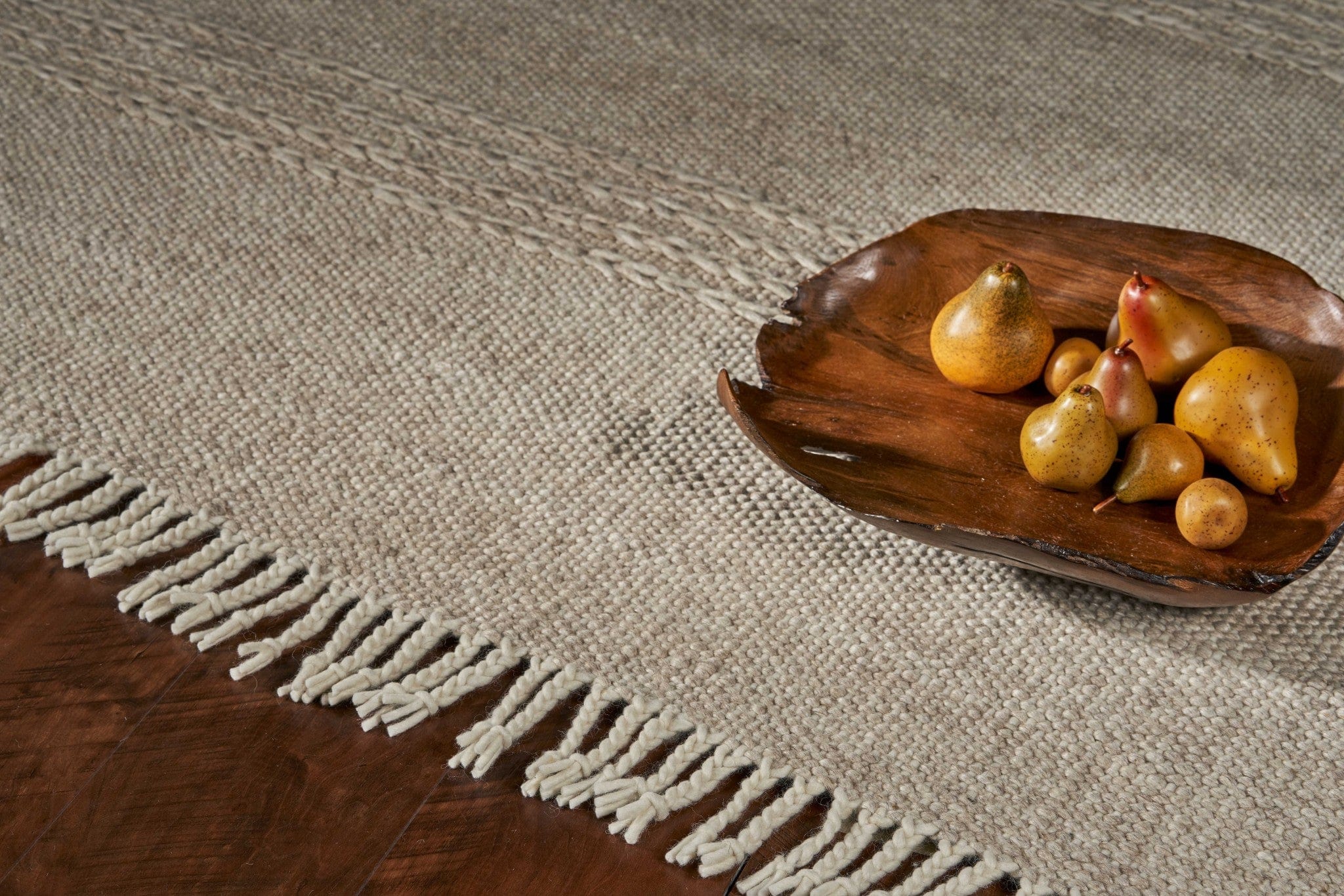 5' X 8' Natural Plain Wool Indoor Area Rug With Fringe - Homeroots
