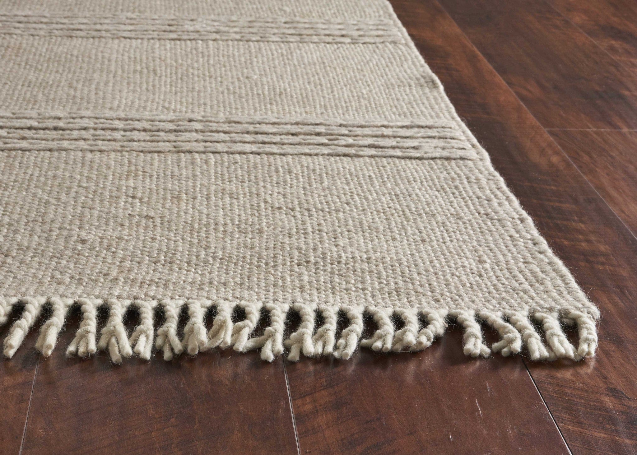 5' X 8' Natural Plain Wool Indoor Area Rug With Fringe - Homeroots