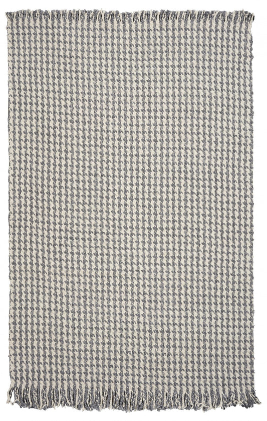 5' X 8' Ivory Or Grey Plaid Knitted Wool Indoor Area Rug With Fringe - Homeroots
