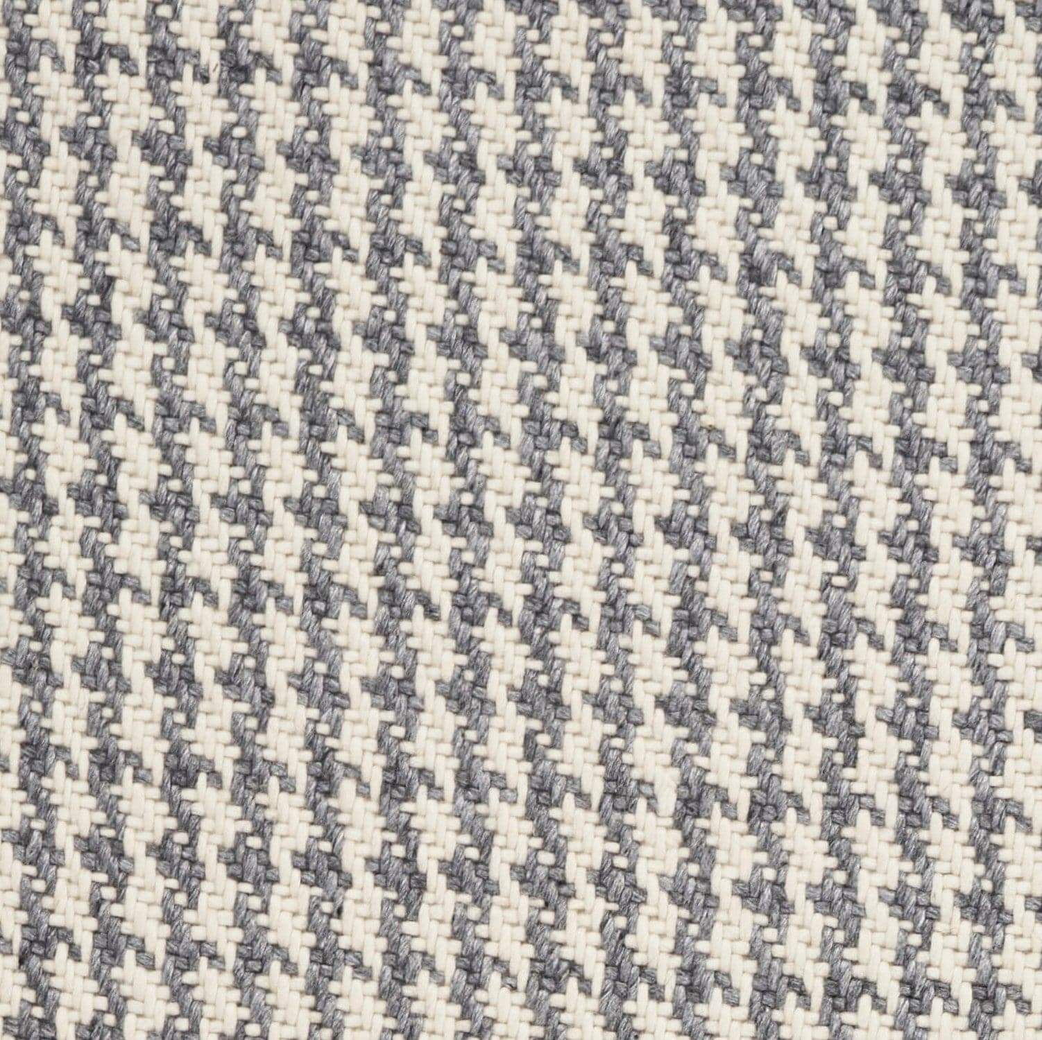 5' X 8' Ivory Or Grey Plaid Knitted Wool Indoor Area Rug With Fringe - Homeroots - Flyclothing LLC