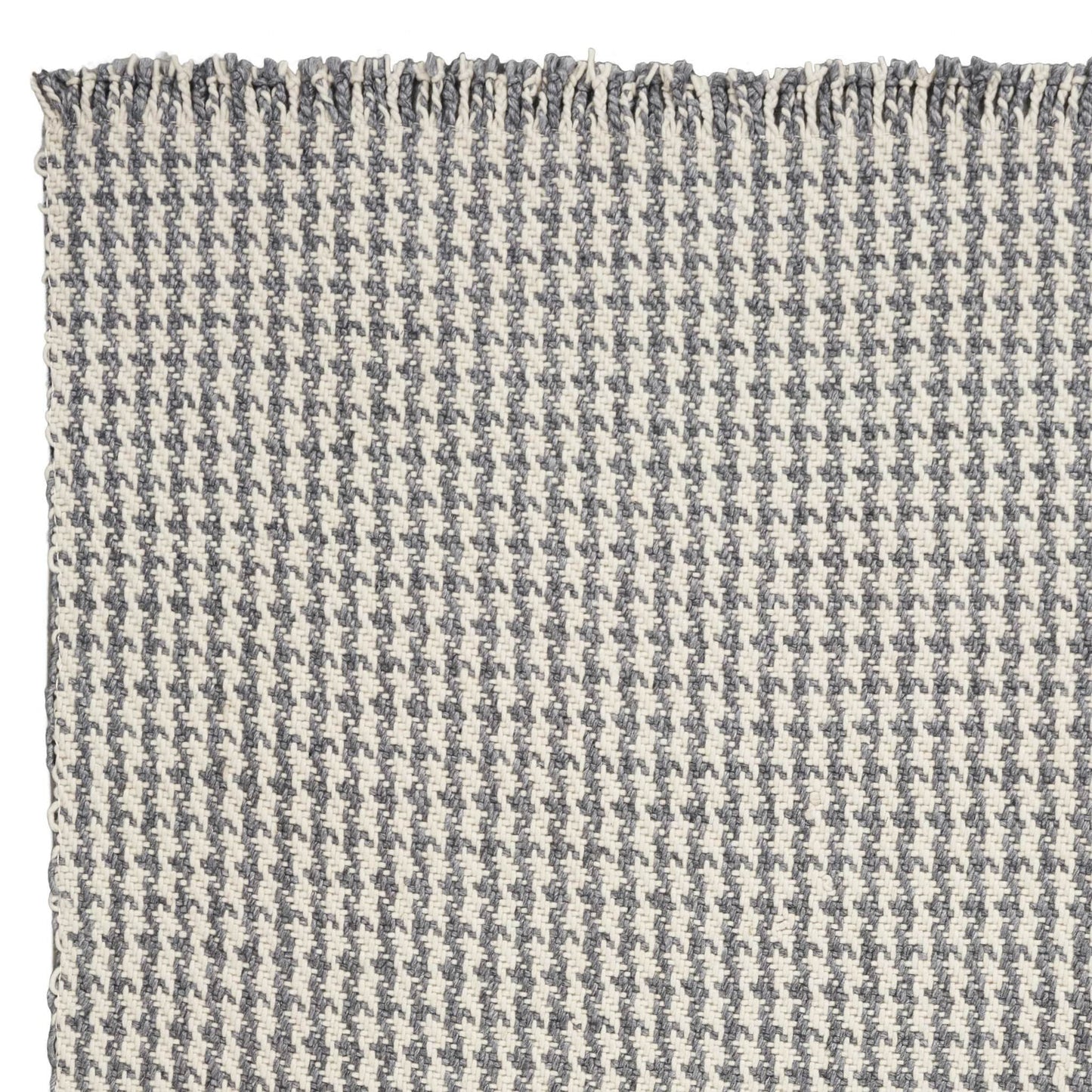 5' X 8' Ivory Or Grey Plaid Knitted Wool Indoor Area Rug With Fringe - Homeroots - Flyclothing LLC