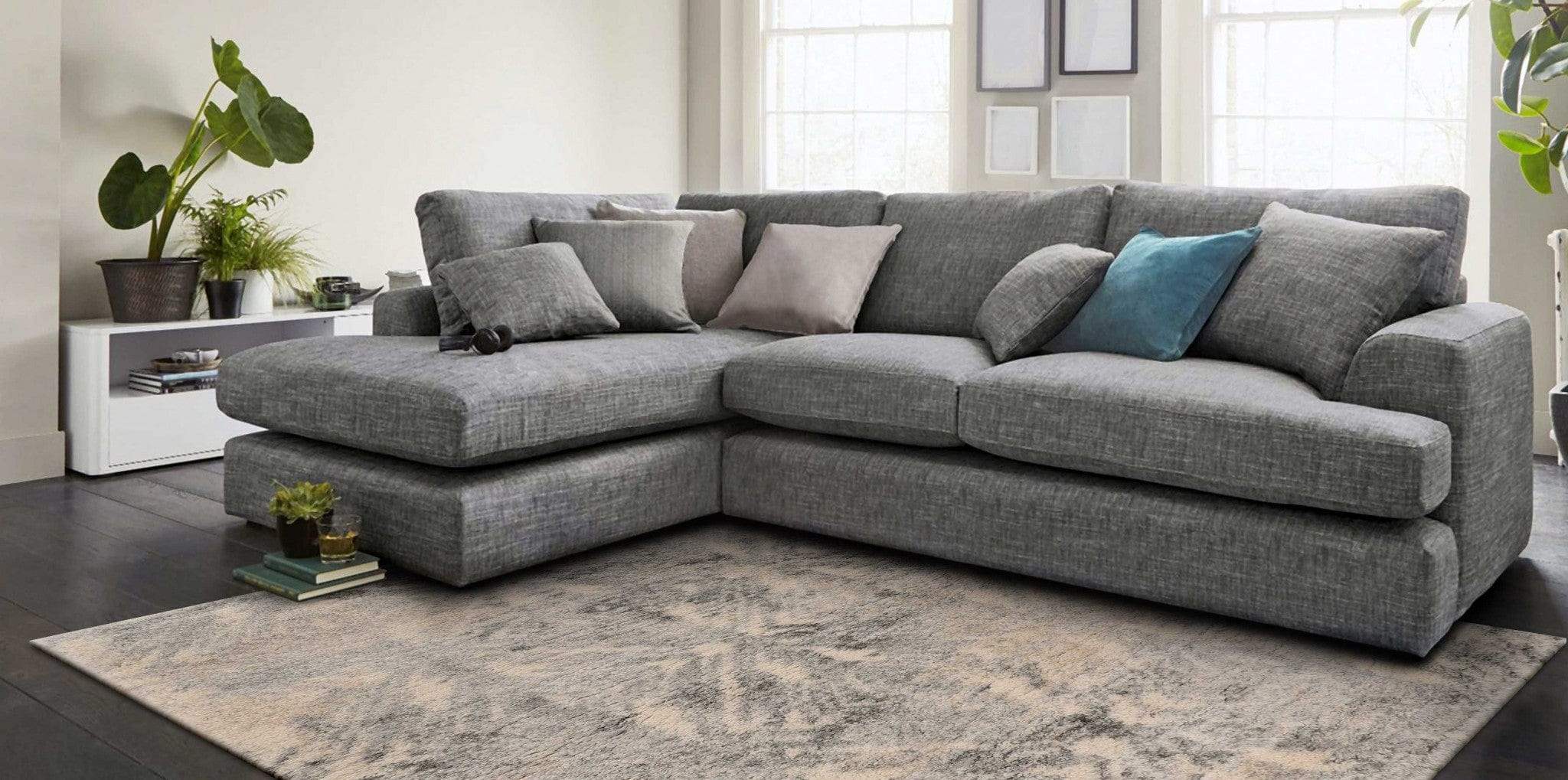 4' X 6' Gray and Ivory Damask Area Rug - Homeroots - Flyclothing LLC