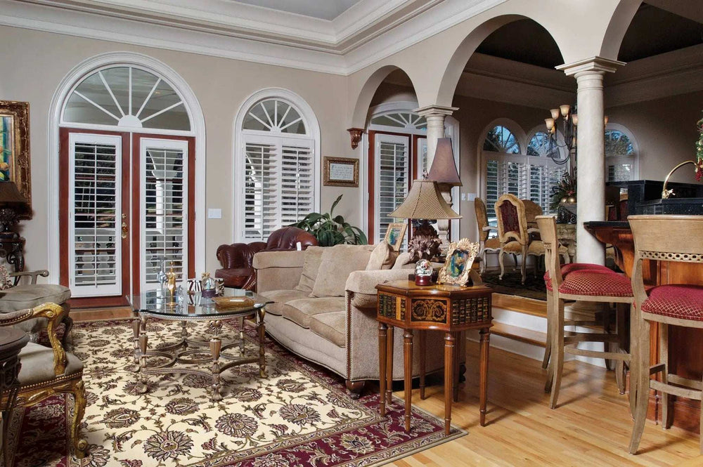 7' X 10' Red and Ivory Area Rug - Homeroots - Flyclothing LLC