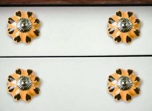 1.5" X 1.5" X 1.5" Ceramic Metal Yellow Green 8 Pack Knob - Homeroots