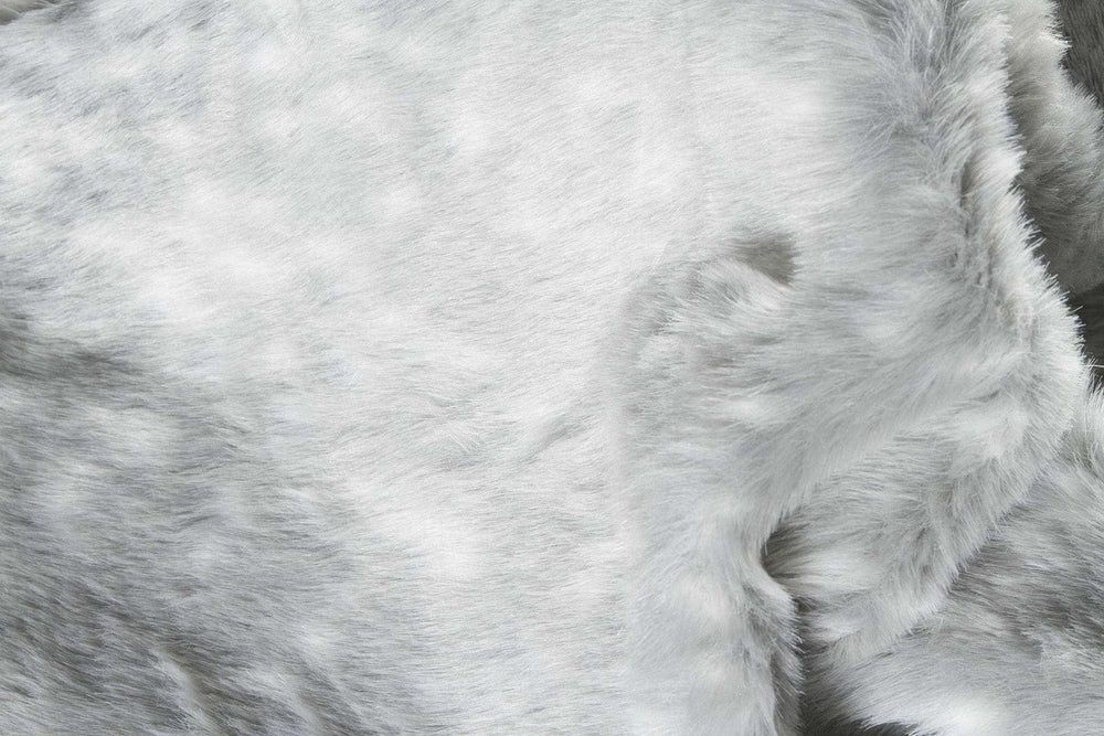 5' X 8' Gray Faux Fur Area Rug - Homeroots - Flyclothing LLC