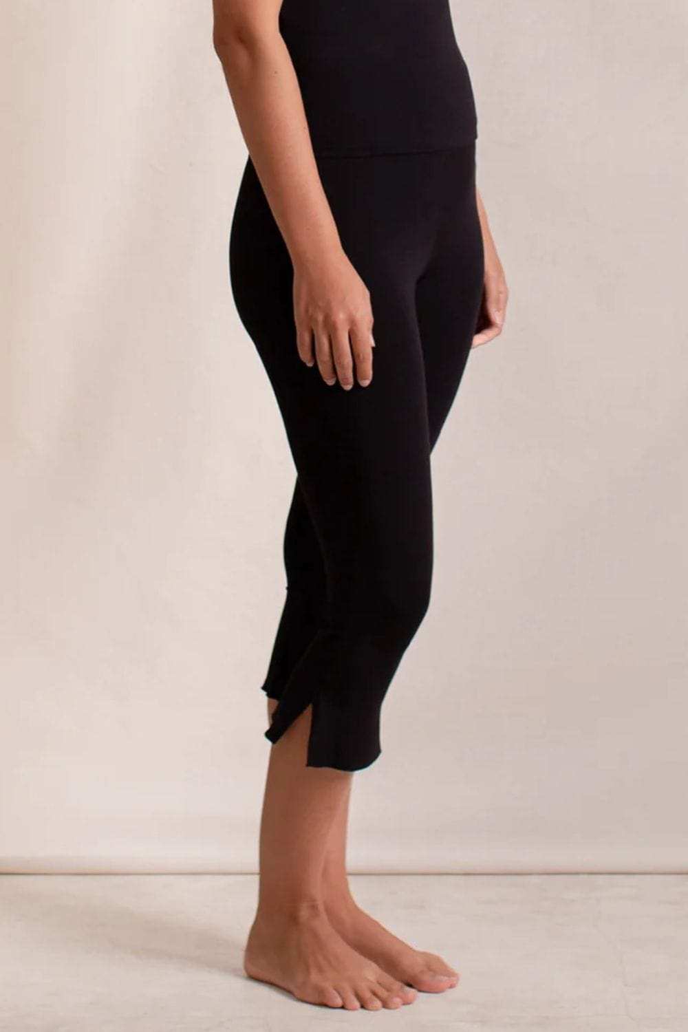 Side Slit Capris Leggings - Trendsi - Flyclothing LLC