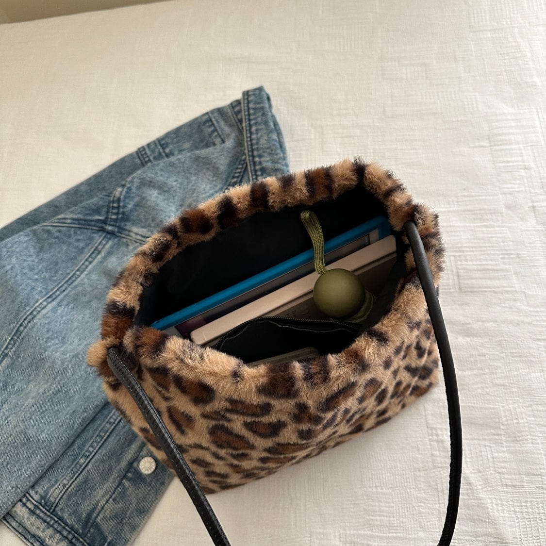 Leopard Furry Shoulder Bag - Trendsi