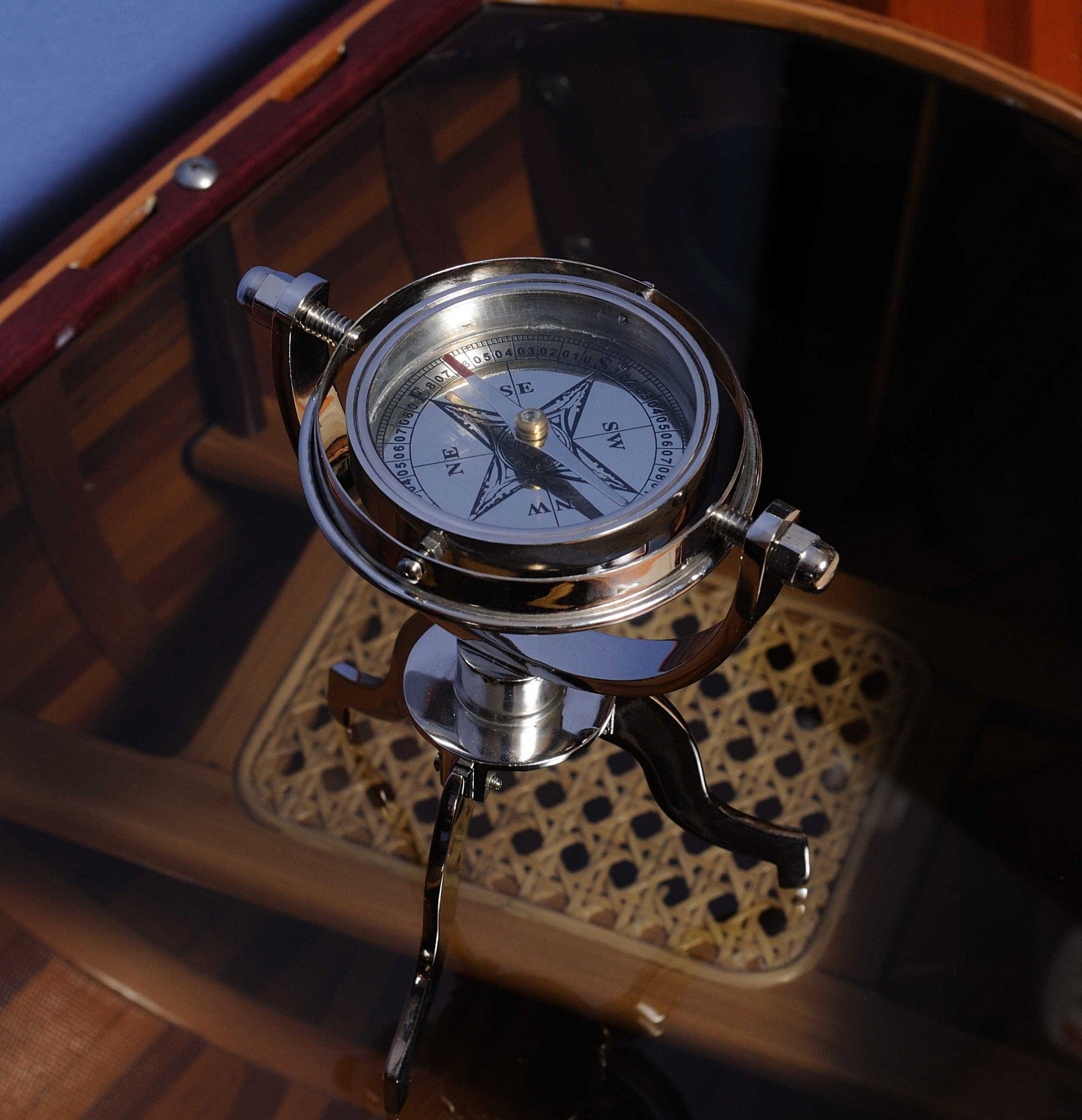 5" X 5" X 8.5" Gimbaled Compass On Tristand - Homeroots - Flyclothing LLC