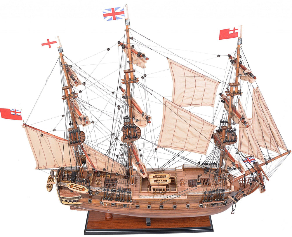 8.25" X 27.5" X 26.75" Hms Surprise - Homeroots