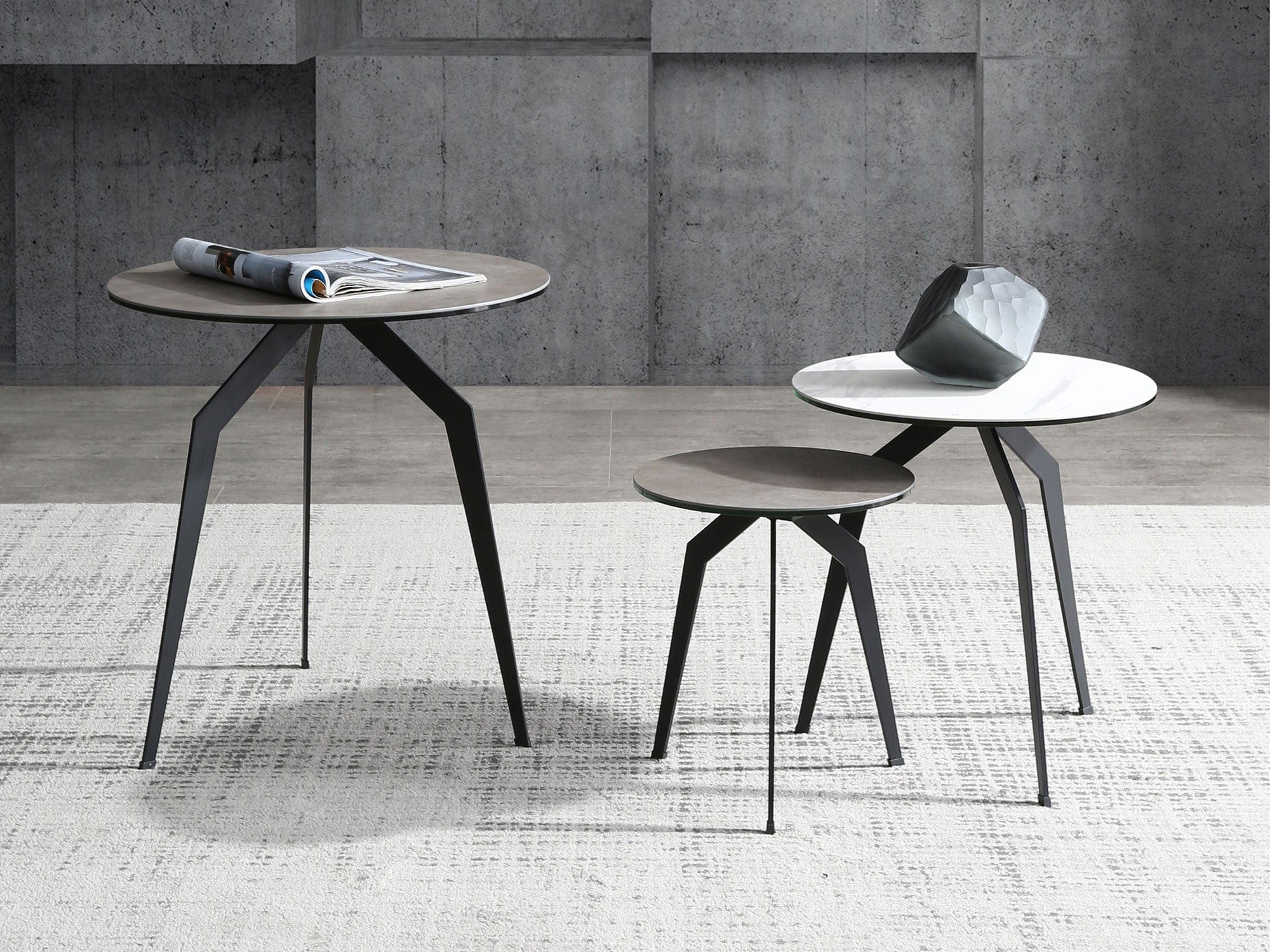 20" Black And Gray Ceramic Round End Table - Homeroots - Flyclothing LLC