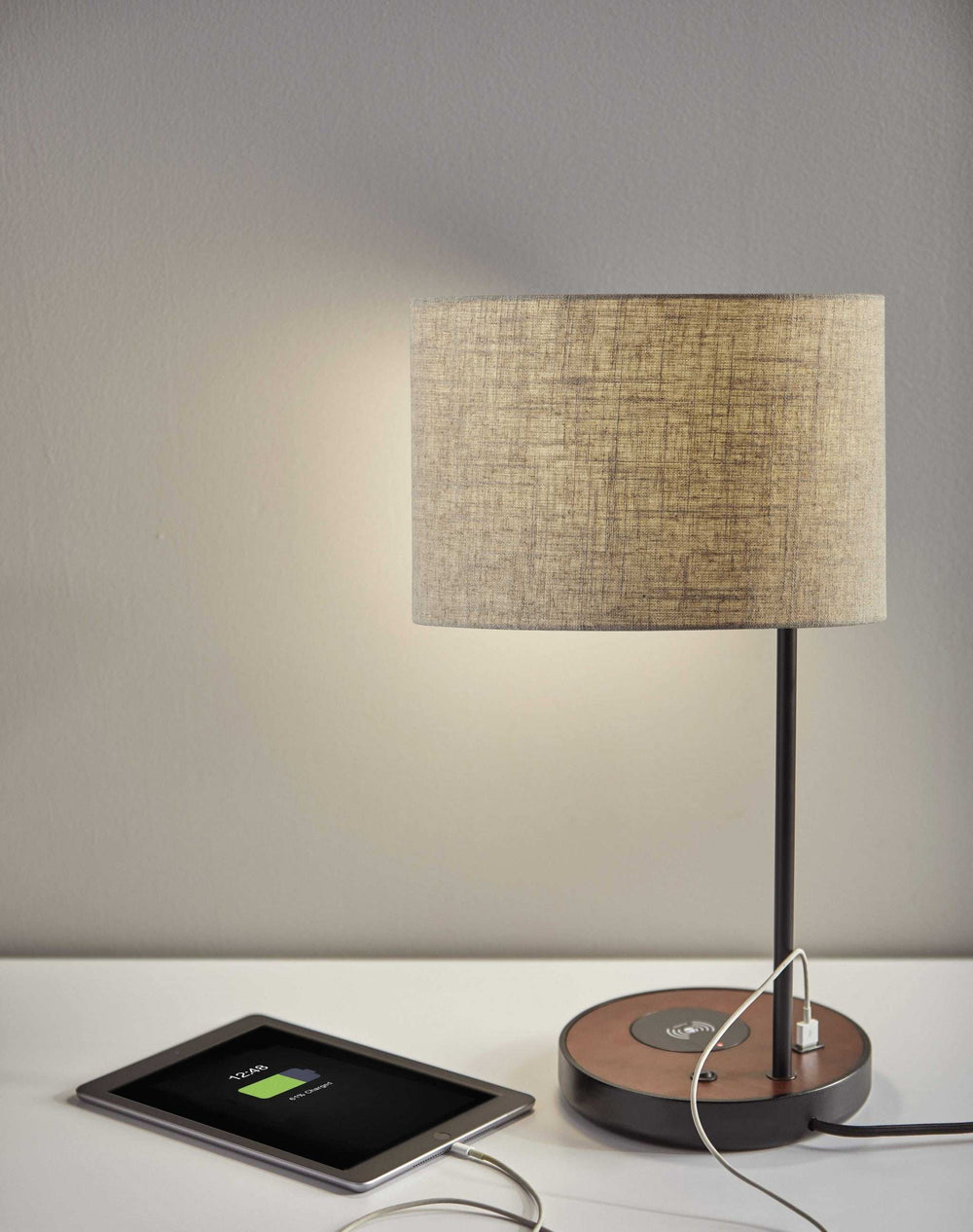 Matte Black Metal Wood Wireless Charging Table Lamp - Homeroots - Flyclothing LLC