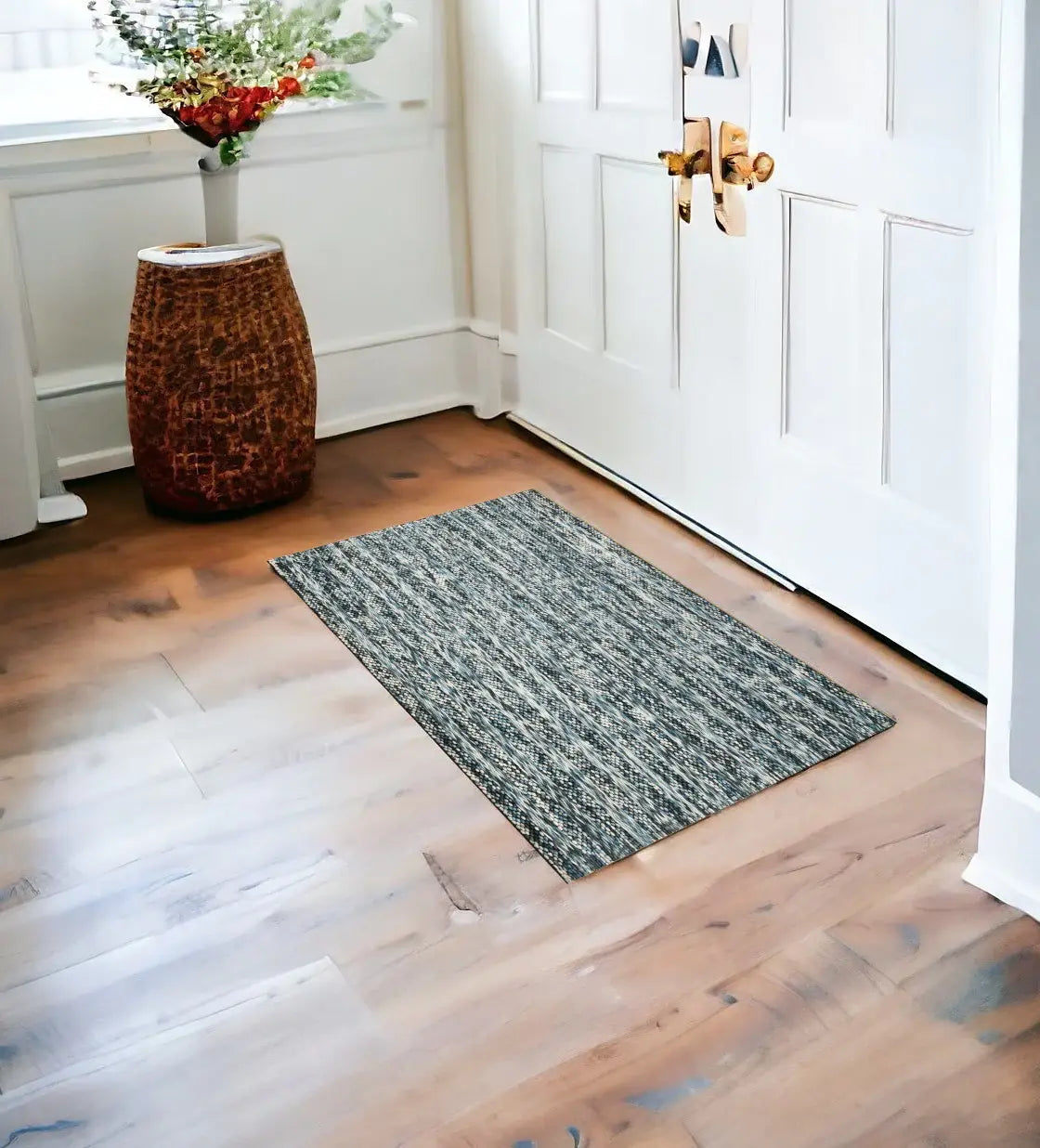 39 X 63 Blue Wool Rug - Homeroots - Flyclothing LLC