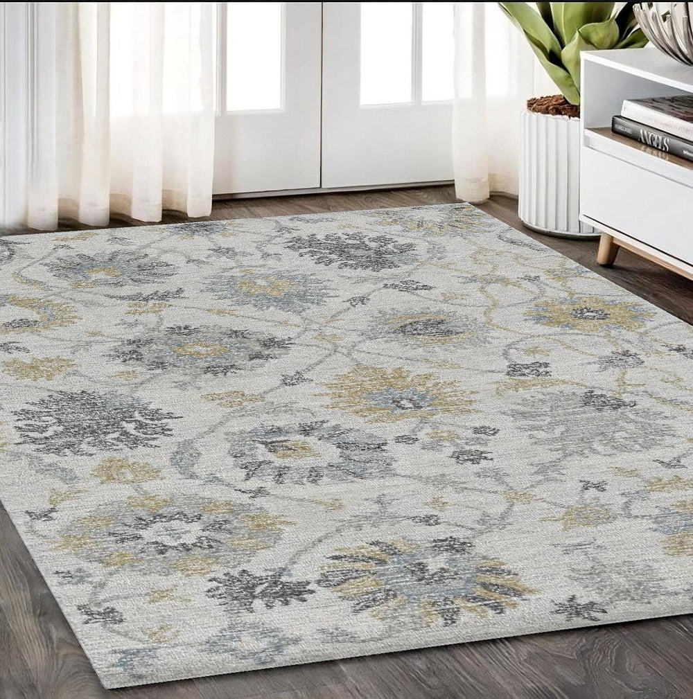 5' X 7' Ivory Hand Tufted Space Dyed Floral Traditional Indoor Area Rug - Homeroots