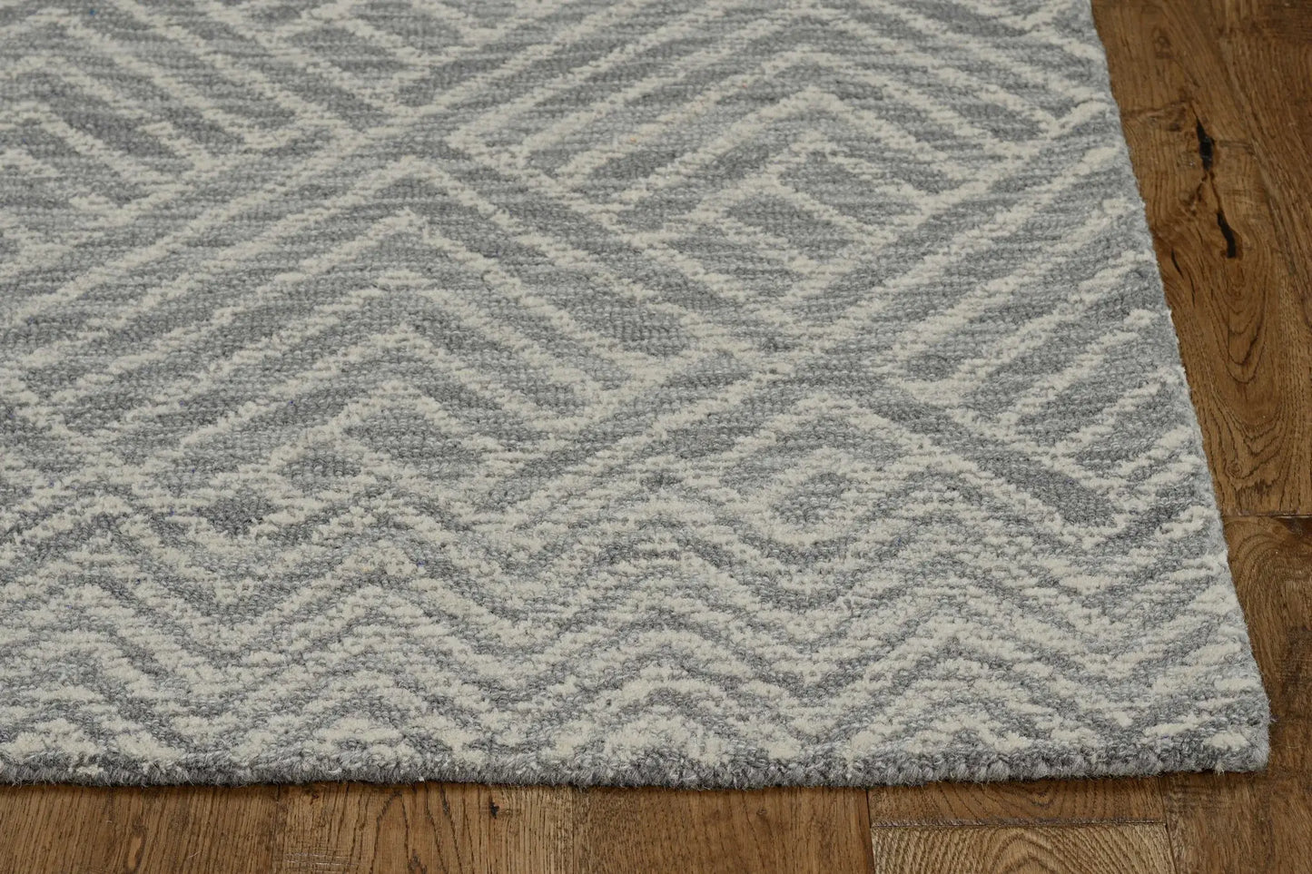 5' X 7' Ivory Geometric Pattern Wool Indoor Area Rug - Homeroots - Flyclothing LLC