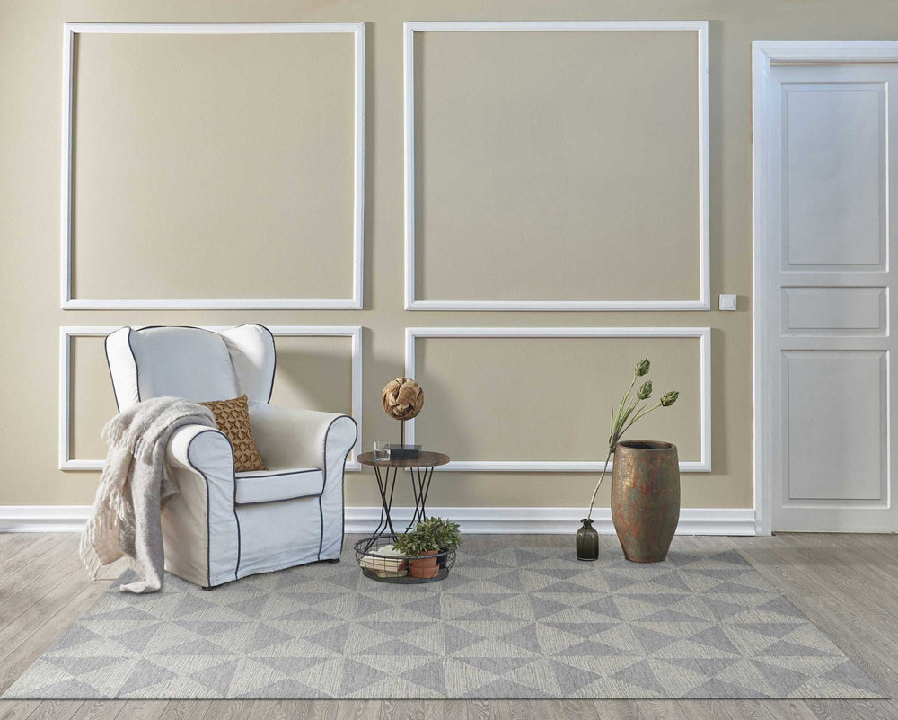 5' X 7' Ivory Geometric Pattern Wool Indoor Area Rug - Homeroots - Flyclothing LLC