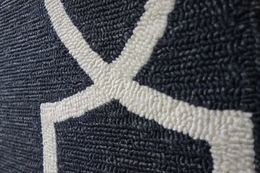 7' X 10' Black and White Hand Hooked Area Rug - Homeroots - Flyclothing LLC