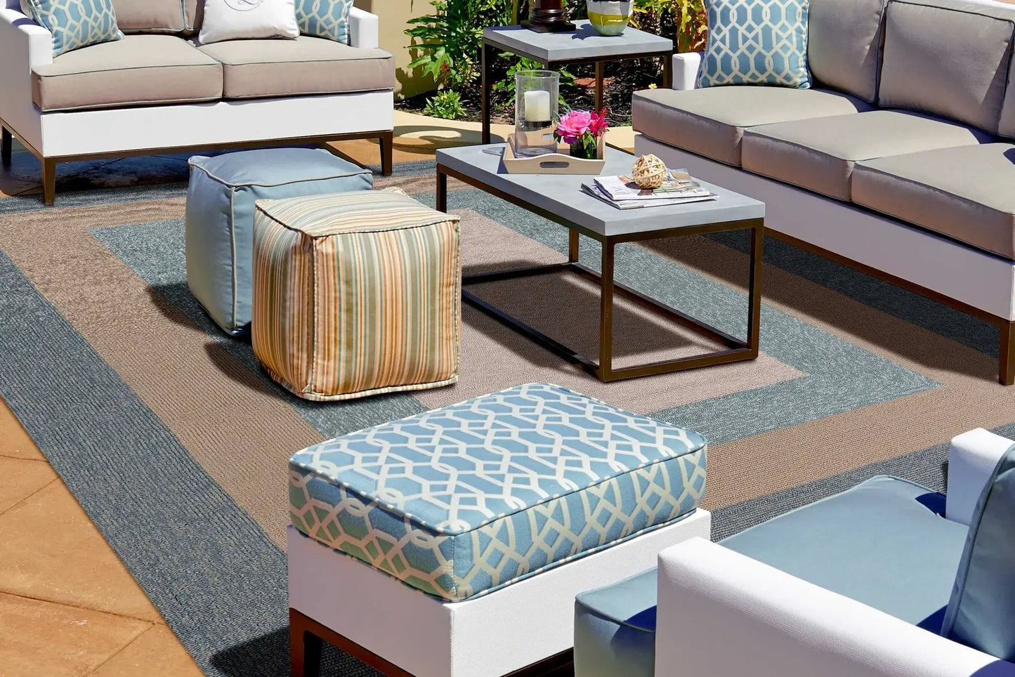 8' X 11' Blue and Beige Handmade Indoor Outdoor Area Rug - Homeroots - Flyclothing LLC