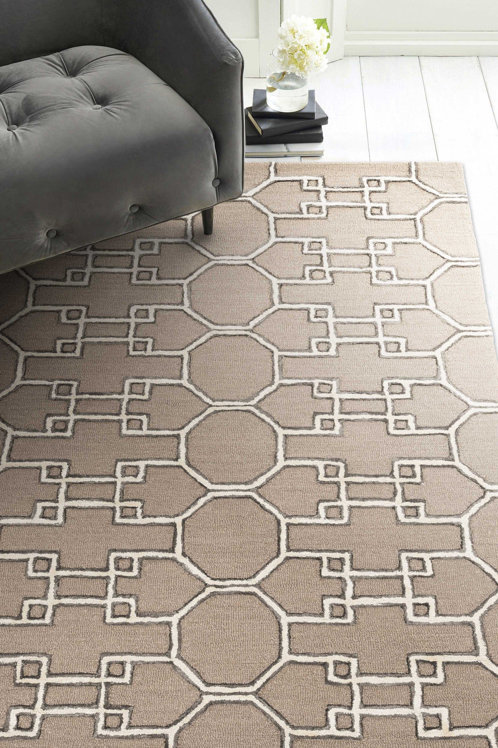 5' X 7' Gray and Ivory Wool Geometric Hand Tufted Area Rug