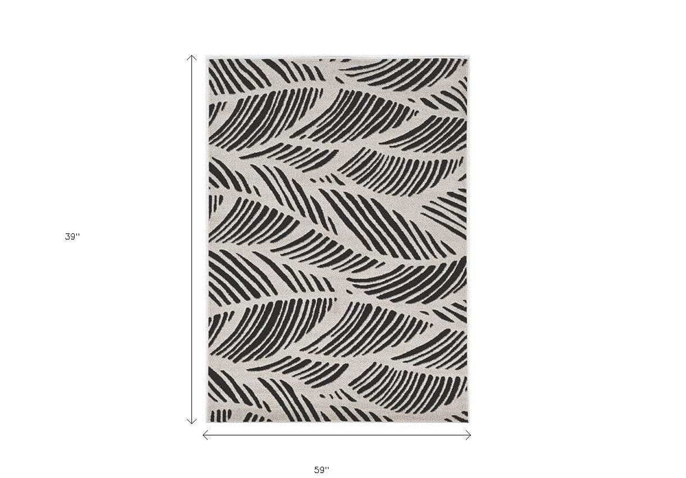 3' X 5' Black and White Floral Indoor Outdoor Area Rug - Homeroots - Flyclothing LLC
