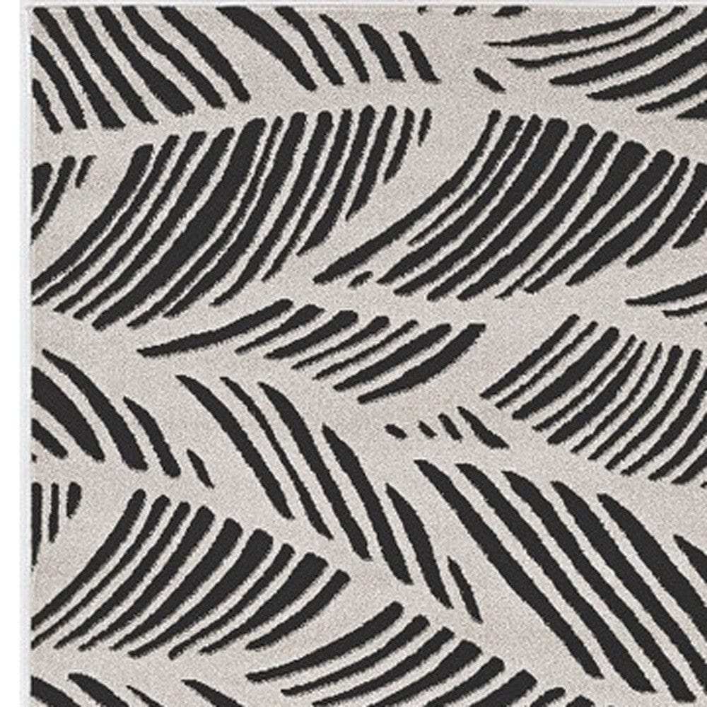 3' X 5' Black and White Floral Indoor Outdoor Area Rug - Homeroots - Flyclothing LLC